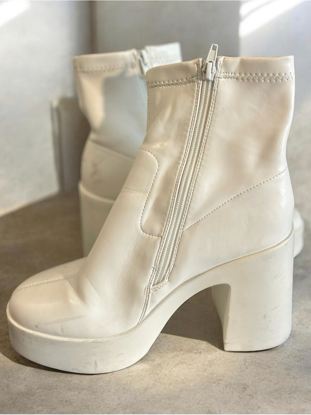 DREAM PAIRS White Platform Ankle Boots 7.5 Gogo Chunky Block Heel Y2K Square Toe - Picture 3 of 7
